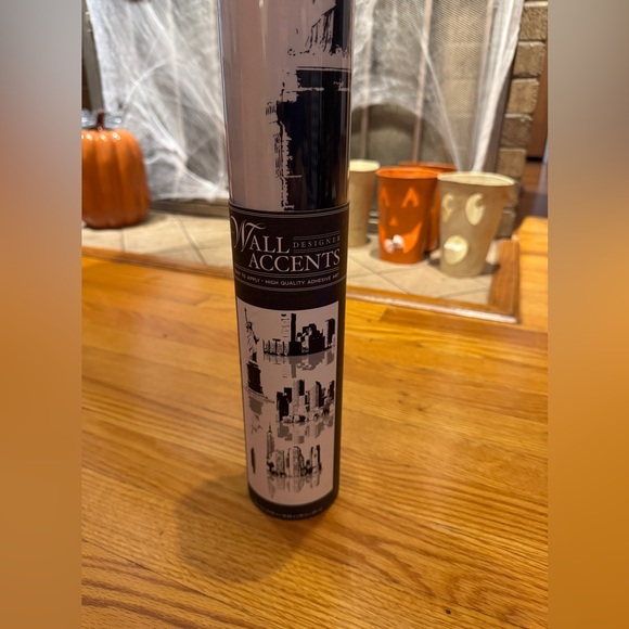 NWT Designer Wall Accents New York City Scape Wall Decals - Picture 2 of 5